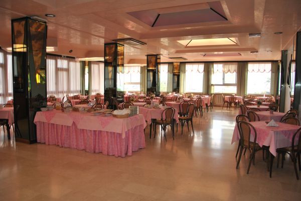 Hotel Carlton Beach Римини Экстерьер фото